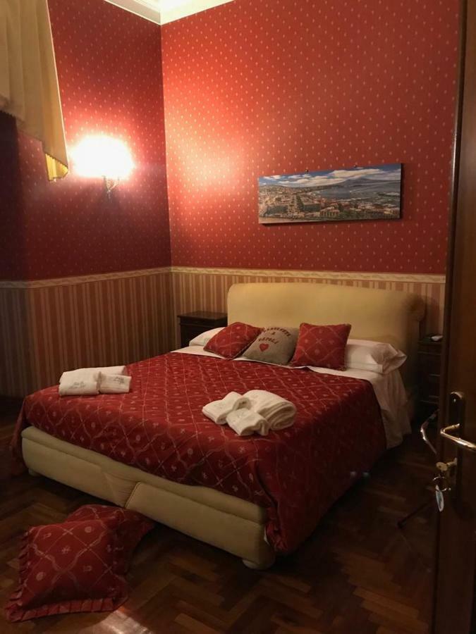 B&B Foria 210 Naples Exterior photo